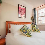 Stylish 1 Bedroom Apartment In The Heart Of Angel
